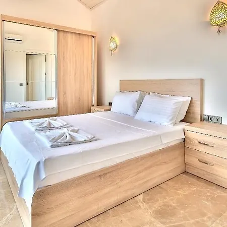 Feride - Stunning Views Overlooking Sea